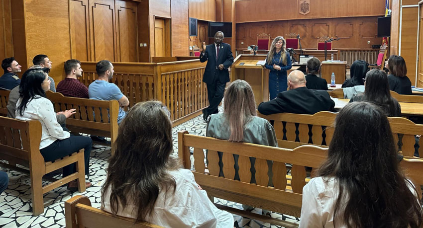 The Rector of DIU participated at the mock court trial of a crime with students from Law School